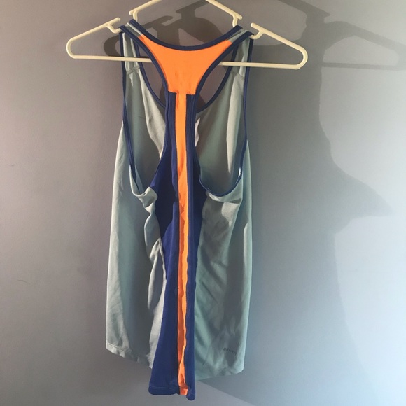 Nike Dri Fit Tank - Picture 3 of 3